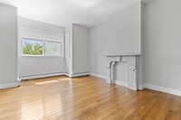 156 Lexington St, Unit 2 in Boston, MA - Building Photo - Building Photo