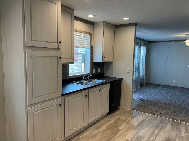 1451 Red Maple Ln in Kalamazoo, MI - Foto de edificio - Building Photo