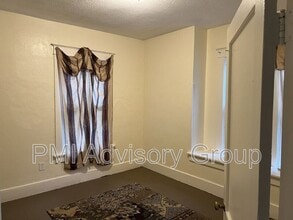 1334 SW Mulvane St in Topeka, KS - Building Photo - Building Photo