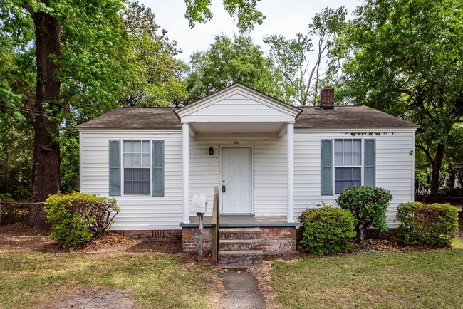 property at 2617 Wye Ln