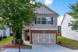 5209 Cedar Shoals Dr in Buford, GA - Building Photo