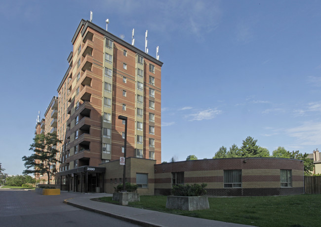 Springfield Gardens in Mississauga, ON - Building Photo - Building Photo