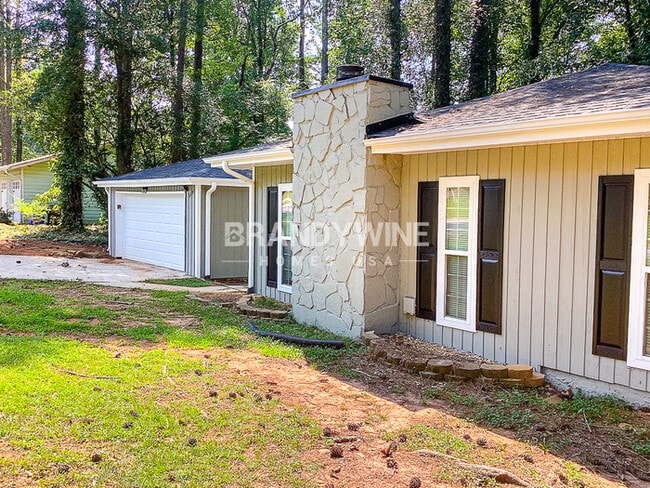 5391 Hall Cir in Union City, GA - Building Photo - Building Photo