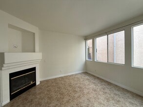 10825 Caminito Arcada in San Diego, CA - Building Photo - Building Photo