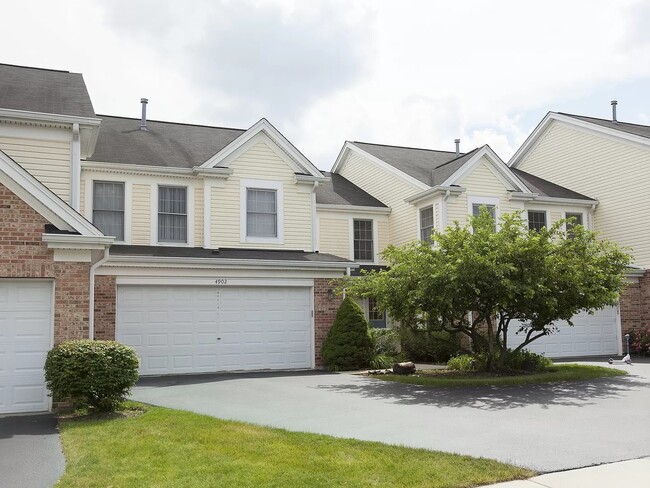 property at 4902 Turnberry Dr