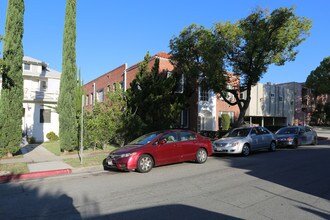 139 S Belmont St in Glendale, CA - Building Photo - Building Photo