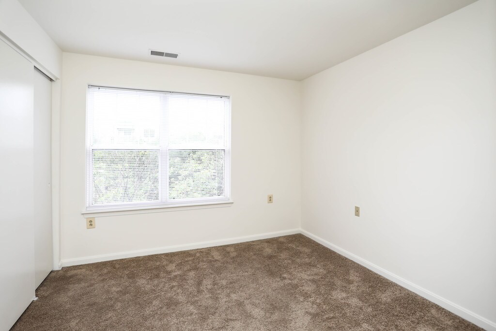 Selborne House of Laurel, 62+ Senior Living Apartments in Laurel, MD