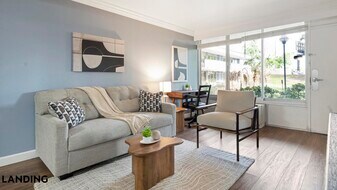 2851 Maingate Village Cir, Unit 10-102 in Kissimmee, FL - Building Photo
