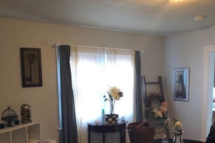 201 Danforth St, Unit 1