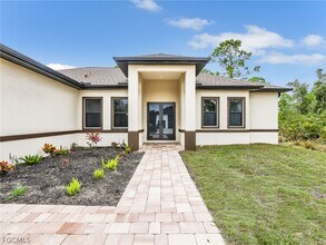 6161 Feise St in Port Charlotte, FL - Building Photo - Building Photo