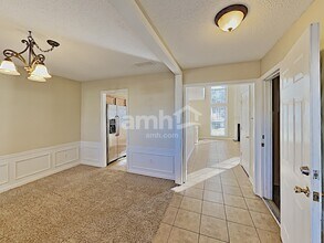 401 Citronelle Dr in Woodstock, GA - Foto de edificio - Building Photo