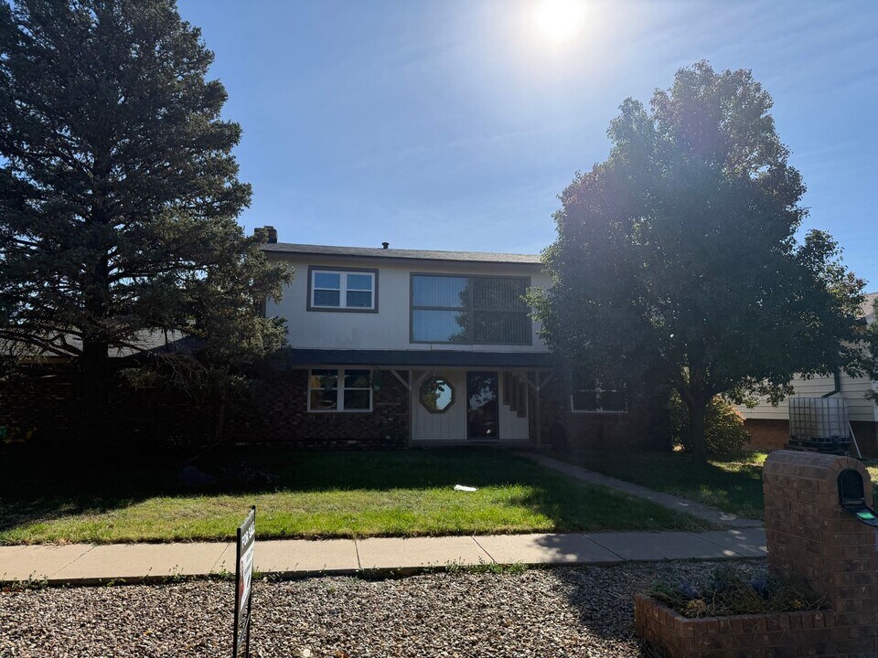 1701 Courtland Cir in Clovis, NM - Foto de edificio