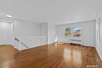 30 Hamilton Ct in Stamford, CT - Building Photo - Building Photo