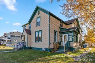 263 W Muskegon Ave in Muskegon, MI - Building Photo - Building Photo