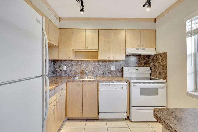 7847 Golf Cir Dr in Margate, FL - Foto de edificio - Building Photo