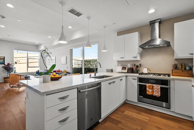 property at 4831 Craner Ave