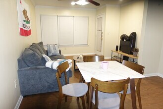 501 W 26th St, Unit 114 in Austin, TX - Building Photo - Building Photo