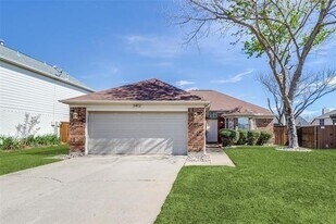 3412 Stone Bridge Dr in Flower Mound, TX - Building Photo