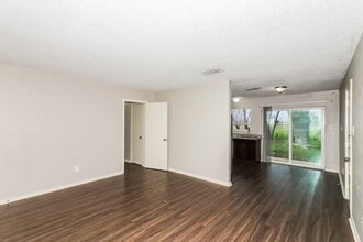 7218 Wren Cir in Texas City, TX - Building Photo - Building Photo