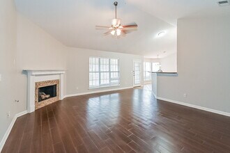 13231 Braybourne Pkwy in Olive Branch, MS - Foto de edificio - Building Photo