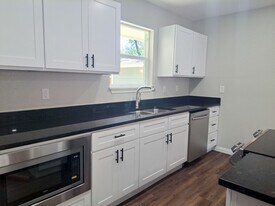 5819 Liberty Dr in Irving, TX - Building Photo