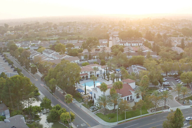 27 Seventy Five Mesa Verde in Costa Mesa, CA - Building Photo - Building Photo