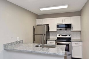 Amalie Apartment Homes