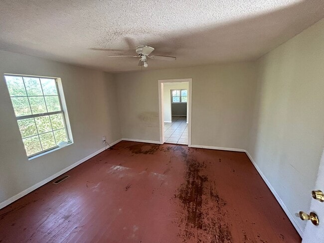 207 Brooks Rd in Hogansville, GA - Building Photo - Building Photo