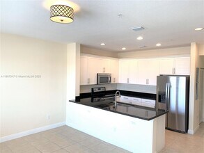 1044 SW 147th Ave in Pembroke Pines, FL - Building Photo - Building Photo