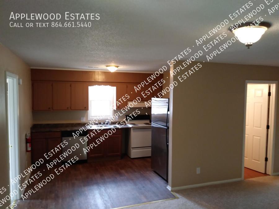 7506 Jennings St in Spartanburg, SC - Foto de edificio