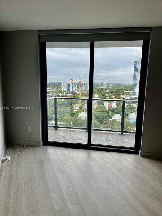 501 NE 31st St, Unit 1510 in Miami, FL - Building Photo