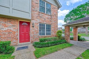 515 Tallowood Rd in Houston, TX - Building Photo