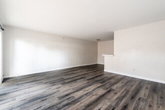 2300 S Hacienda Blvd in Hacienda Heights, CA - Building Photo - Building Photo