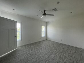 557 Bimini Cay Cir in Vero Beach, FL - Building Photo - Building Photo