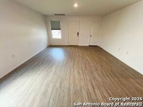 4514 Glades Wy in San Antonio, TX - Building Photo - Building Photo