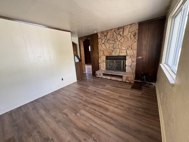14d Valley St in Mckees Rocks, PA - Building Photo - Building Photo