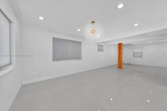 348 Palm St in Hollywood, FL - Building Photo - Building Photo
