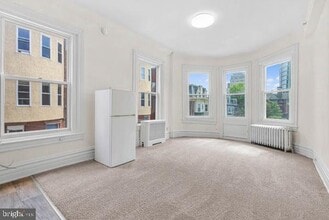219 N 35th St in Philadelphia, PA - Building Photo - Building Photo