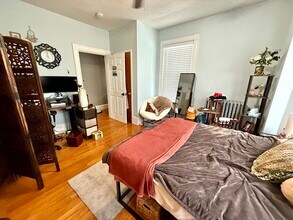 79 Glenwood Rd in Somerville, MA - Building Photo - Building Photo