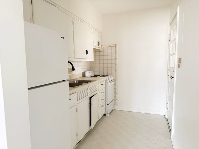 1341 E Illinois St in Evansville, IN - Building Photo - Building Photo