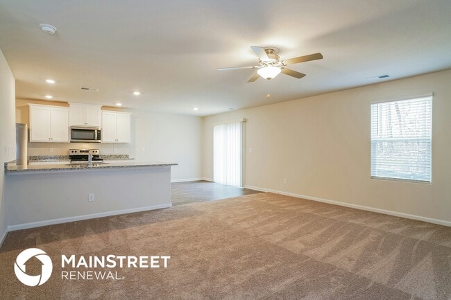 541 Gusty Ln in Zebulon, NC - Foto de edificio - Building Photo