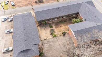 Washington Square Apartments in Paris, TX - Building Photo - Building Photo