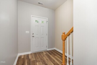 956 Shining Wire Way in Morrisville, NC - Building Photo - Building Photo
