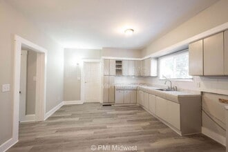 2919 E New York St in Indianapolis, IN - Building Photo - Building Photo