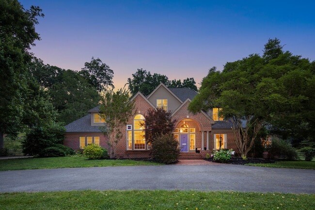 property at 118 Holcombe Cove Rd