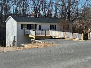 17 White Oak Dr in Verona, VA - Building Photo - Building Photo