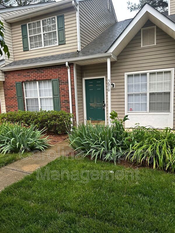 5670 Prescott Ct in Charlotte, NC - Building Photo - Building Photo