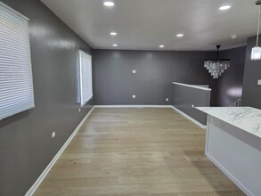 310 Merrill Ave in Calumet City, IL - Building Photo - Building Photo