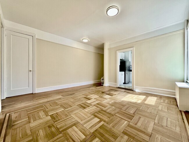 536 Fort Washington Ave in New York, NY - Building Photo - Building Photo