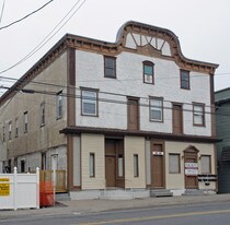 1029-1031 Main St Apartments